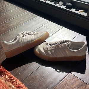 Adidas Sambas (platform)